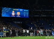 雷火电竞简介-巴萨客场失利，联赛前景堪忧