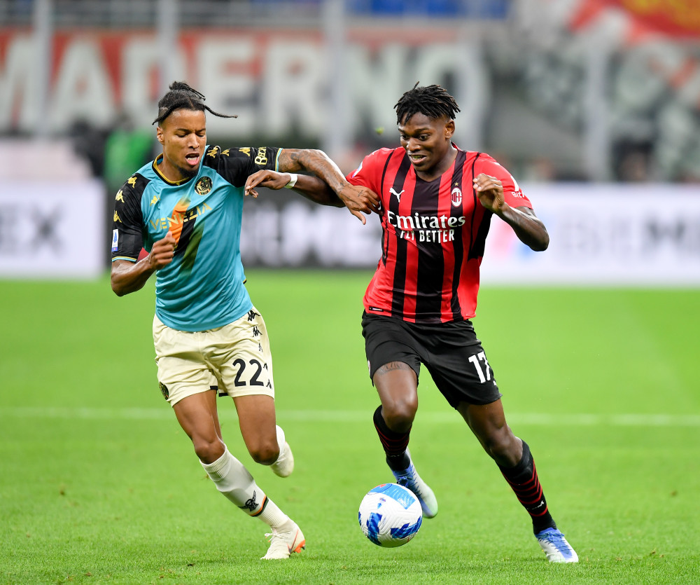 威尼斯取胜诺瓦罗,AC米兰假日获球列国际杯的简单介绍 威尼斯取胜诺瓦罗,AC米兰假日获球列国际杯的简单介绍